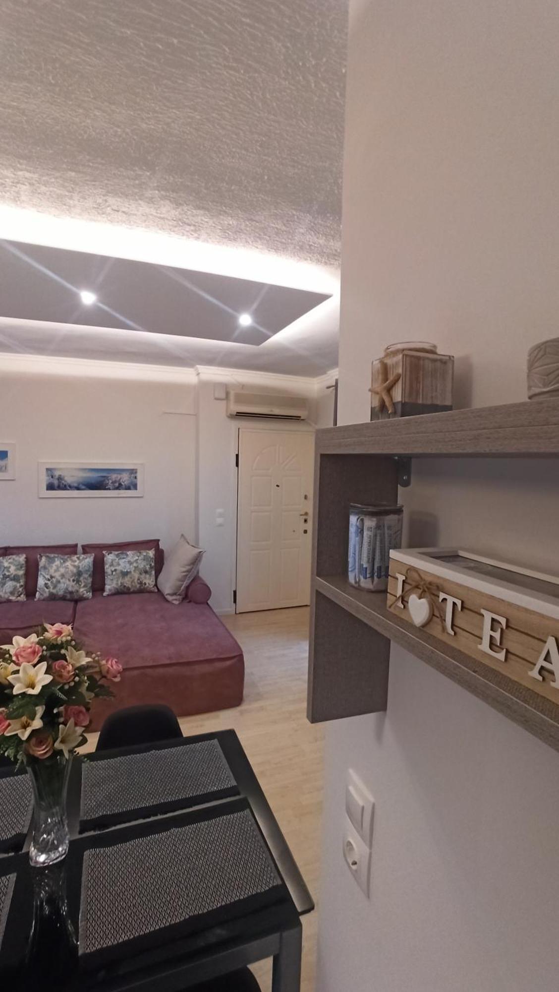 Spyros' Apartment Near Marina Mytilíni Eksteriør billede