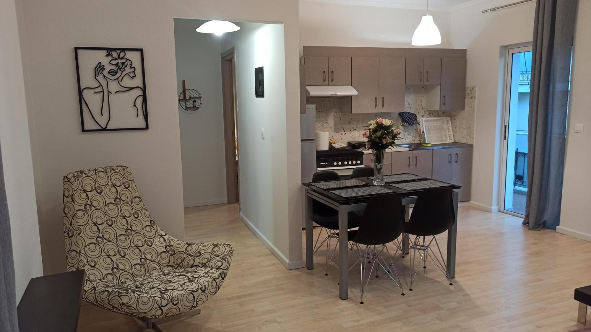Spyros' Apartment Near Marina Mytilíni Eksteriør billede